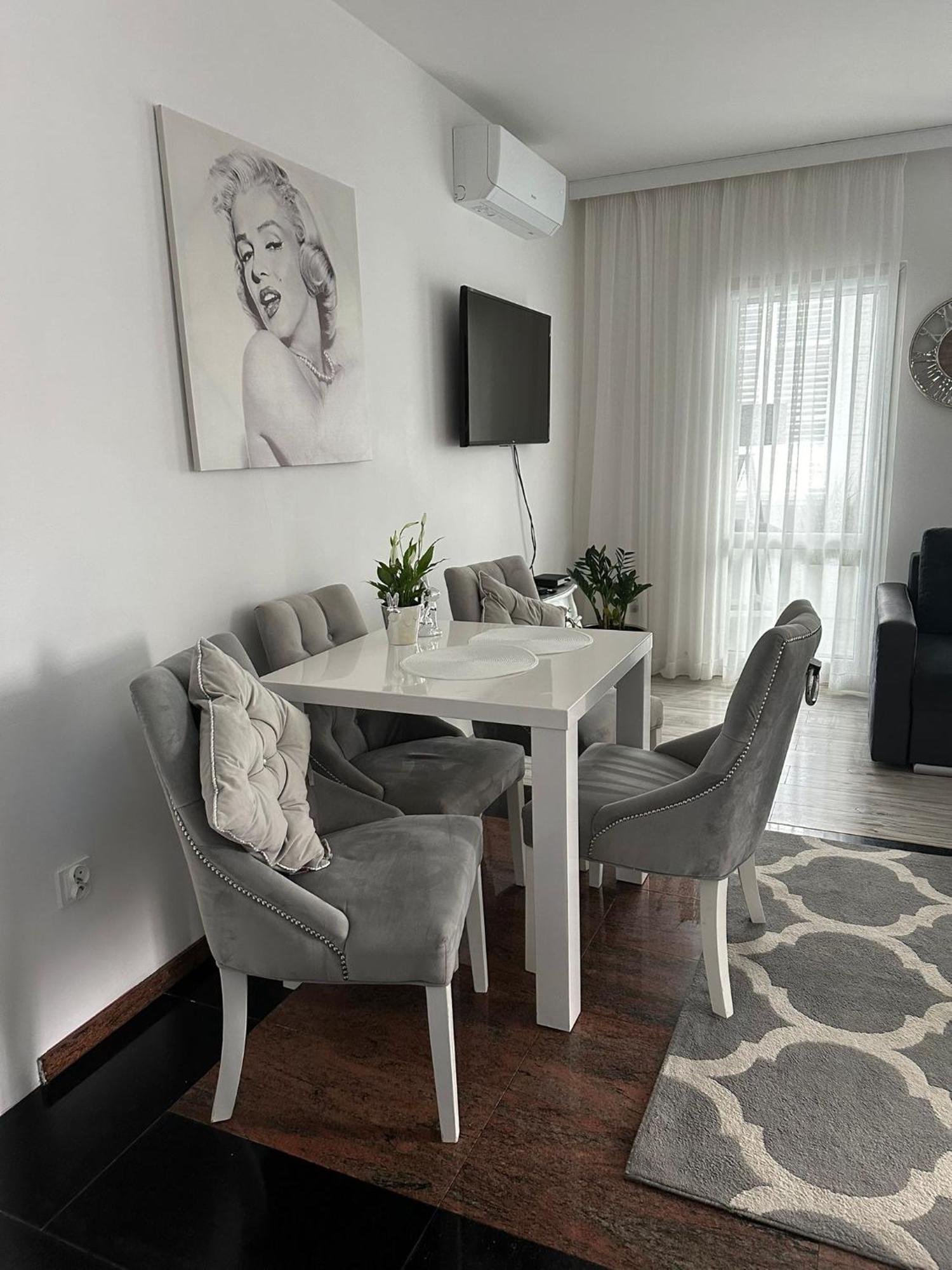Apartament Glamur เมียนซิดดรอแย ภายนอก รูปภาพ